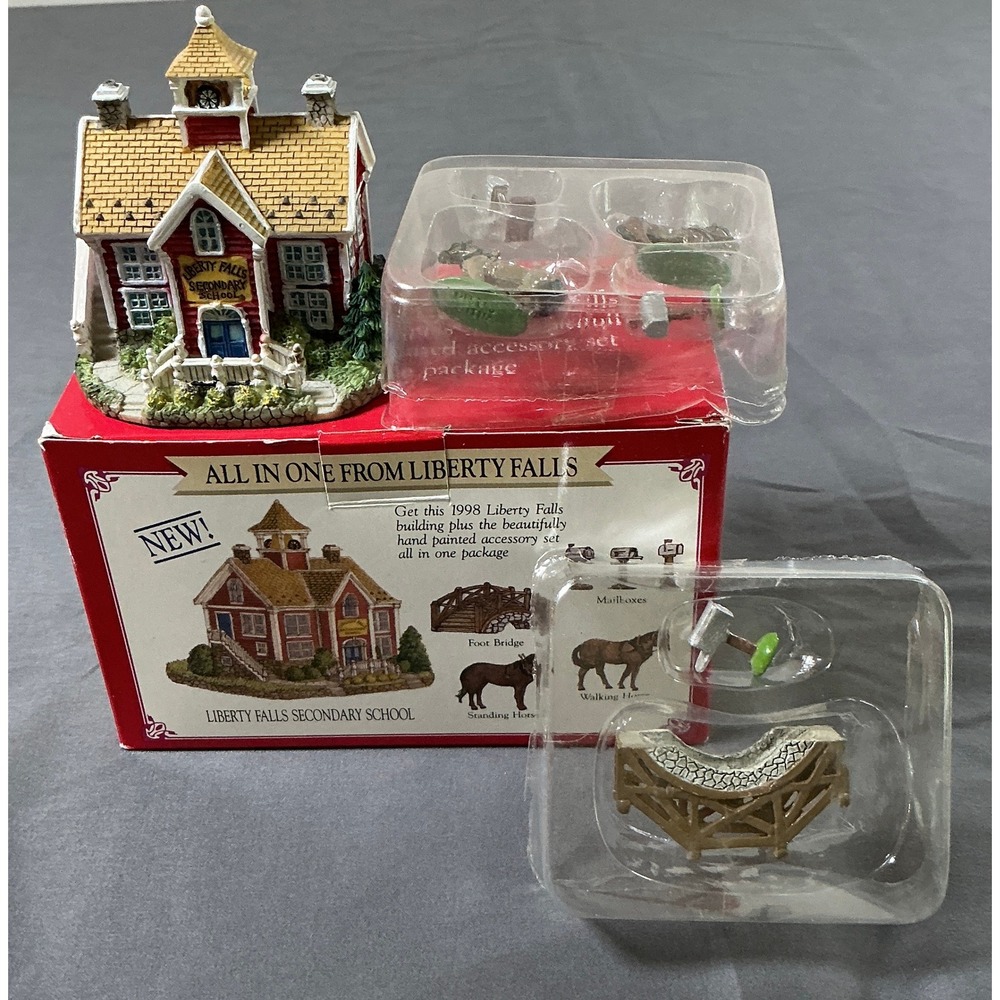 Liberty Falls Secondary School AH158 1998 All In One Village Miniature Set